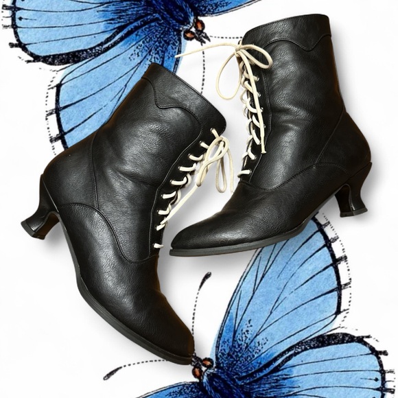Victorian Style Vintage Boots - Picture 1 of 7